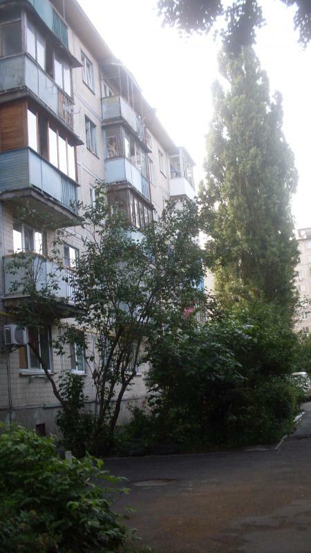 Київ, Миколи Василенка вул., 25/18