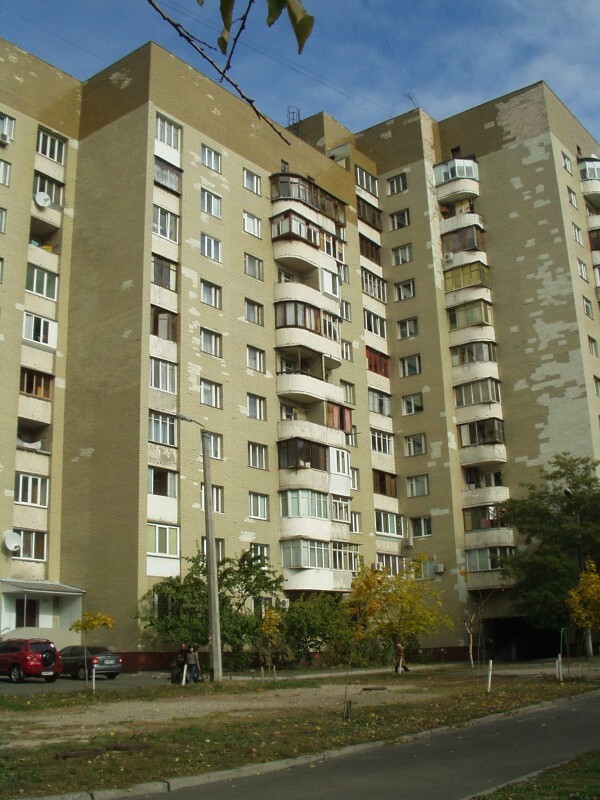 Киев, Бориспольская ул., 12Б