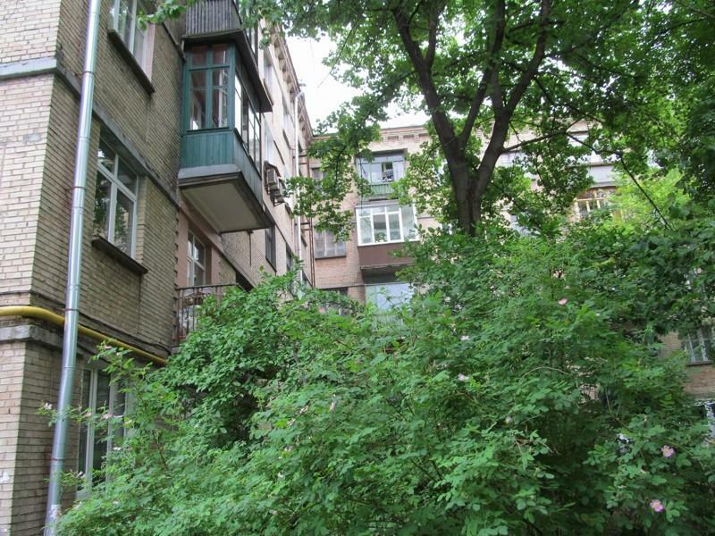 Киев, Маричанская ул., 2/90