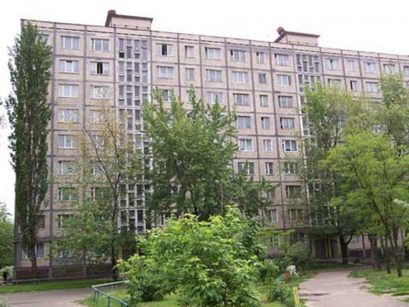 Киев, Василия Кучера ул., 2