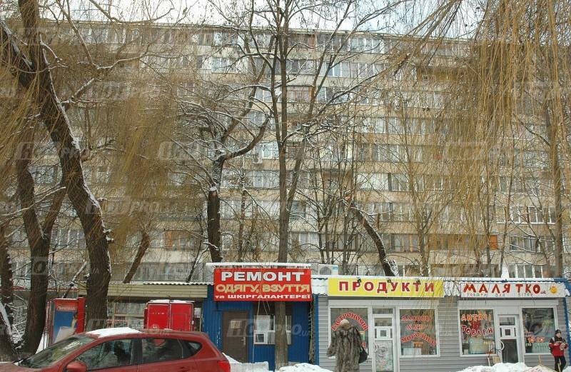 Продаж магазину 600 м², Васильківська вул., 6