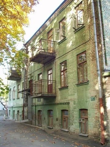 Киев, Владимира Антоновича ул., 19Б