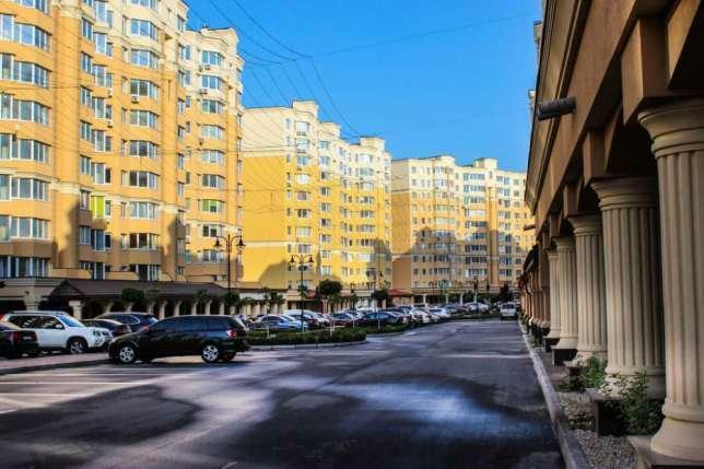 Київ, Ватутіна вул., 115