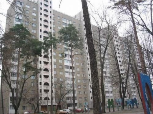 Киев, Бориспольская ул., 34