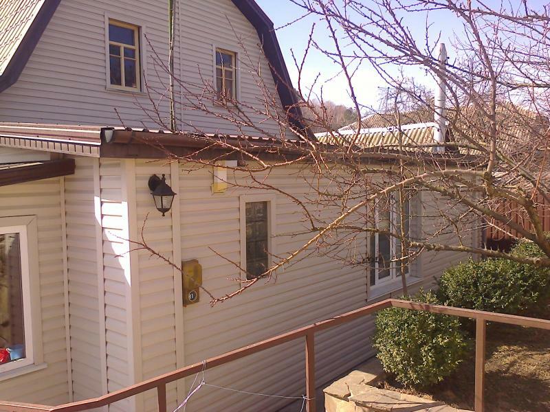 Київська обл., Києво-Святошинський район, с. Лісники, Генерала Ватутіна вул., 146А