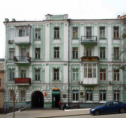 Киев, Владимирская ул., 84