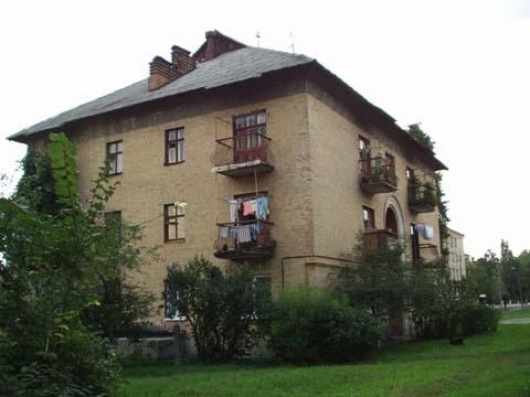 Київ, Волго-Донська вул., 68/10