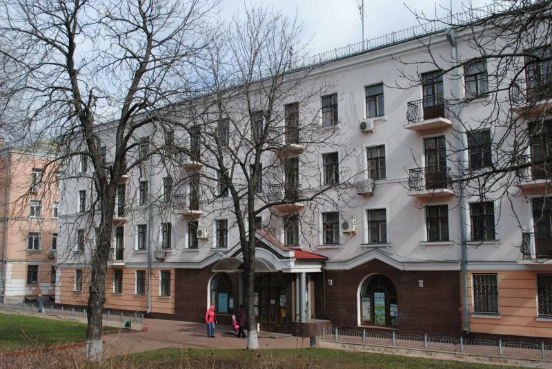 Киев, Вышгородская ул., 12