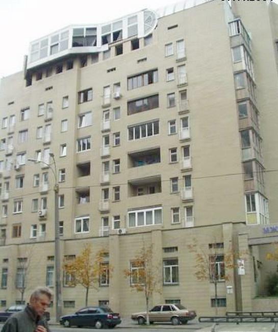 Київ, Володимира Антоновича вул., 157