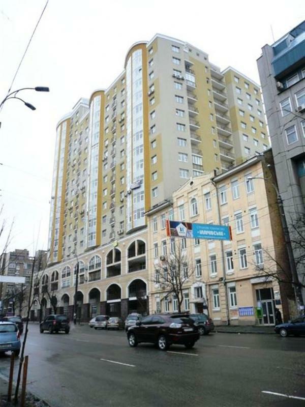 Киев, Владимира Антоновича ул., 72