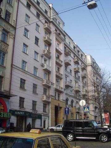 Київ, Володимира Антоновича вул., 4/6