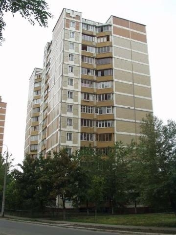 Киев, Владимира Высоцкого бул., 11