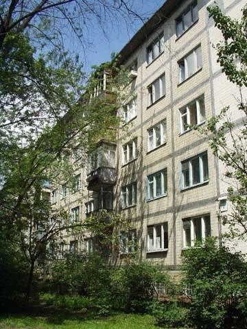 Киев, Азербайджанская ул., 4