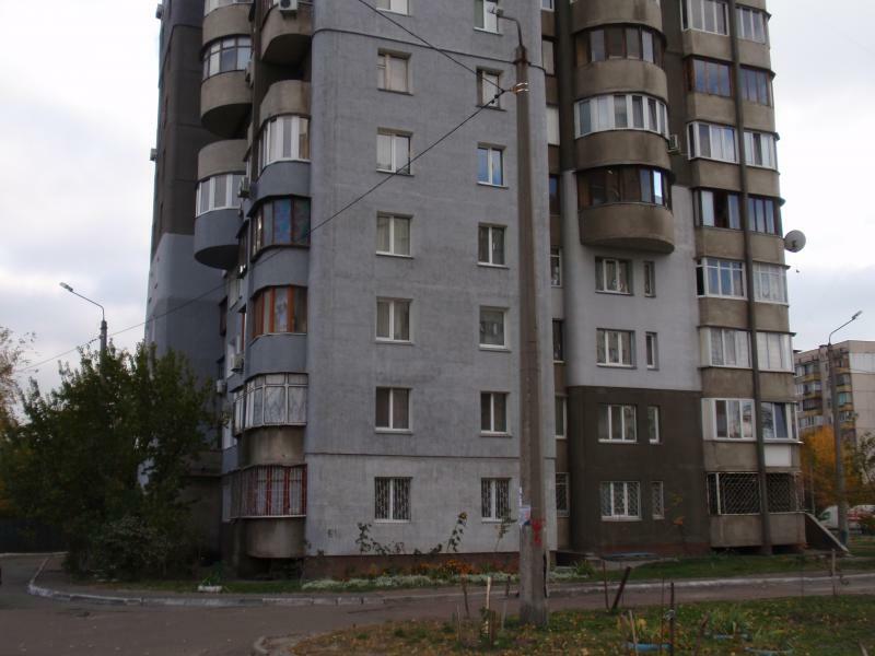 Аренда 3-комнатной квартиры 92 м², Азербайджанская ул., 16/1