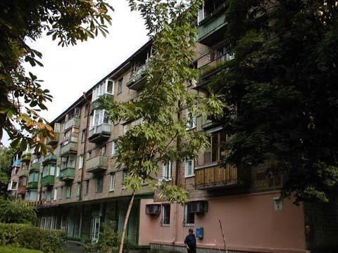 Київ, Белецького вул., 11