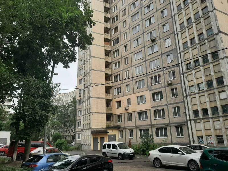 Київ, Булаховського Академіка вул., 30Б