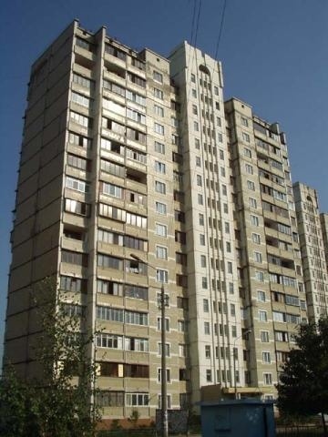 Киев, Автозаводская ул., 77