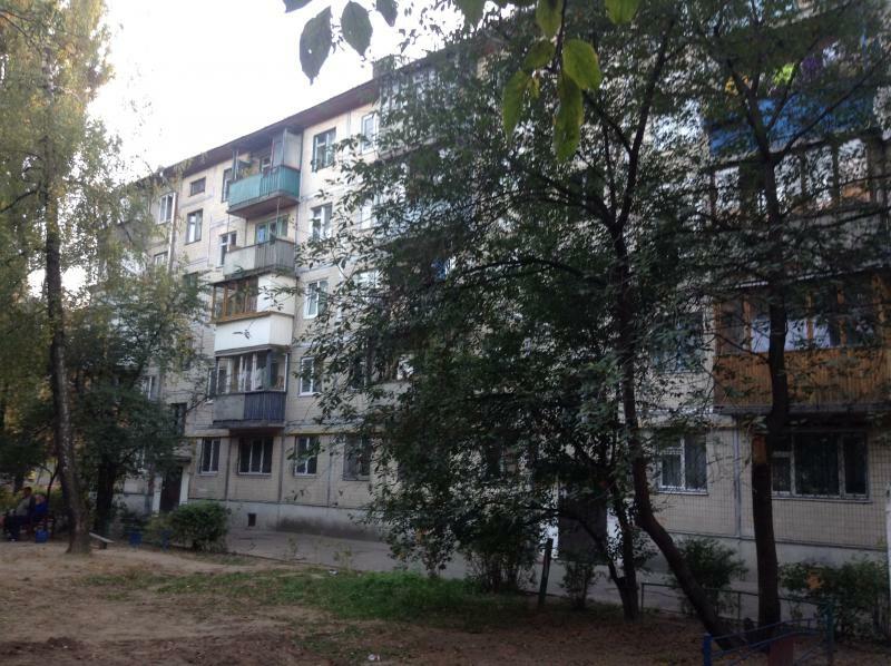 Київ, Белецького вул., 20