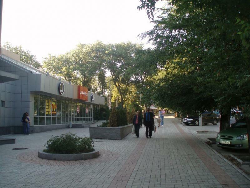Донецк, Артема ул., 104Г