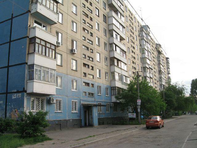 Днепр, Парусный пер., 10
