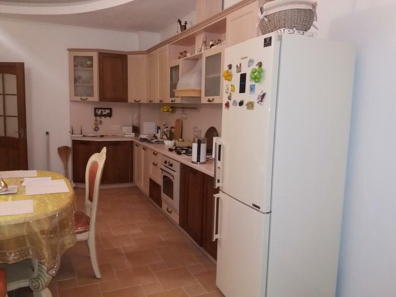 Оренда 1-кімнатної квартири 81 м², Європейська вул., 30