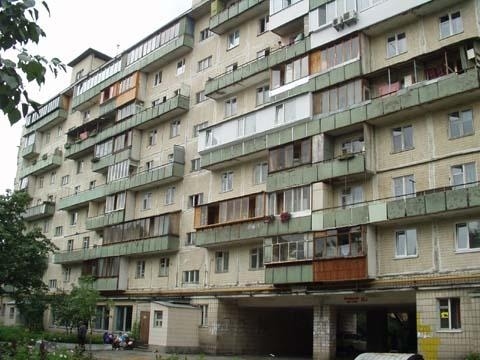 Київ, Плеханова вул., 4Б