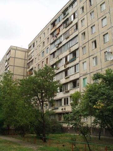 Київ, Перова бул., 48А