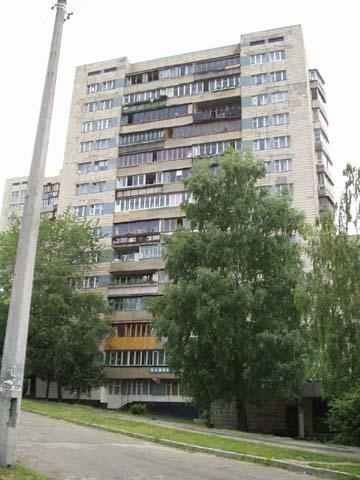 Київ, Полковника Потєхіна вул., 2
