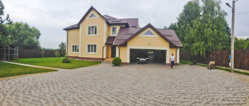 Киевская обл., Васильковский район, с. Плесецкое, Щорса ул., 36