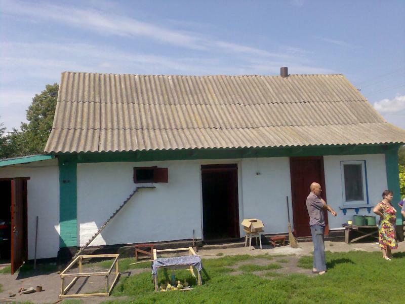 Киевская обл., Васильковский район, с. Пологи, Белоцерковская ул., 25