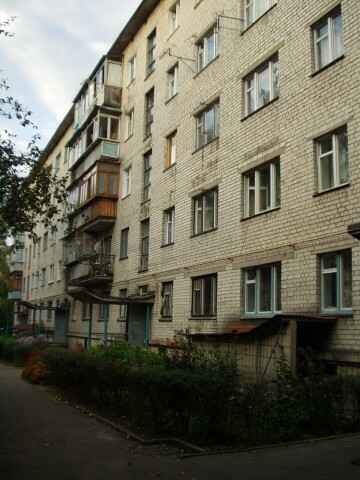 Київ, Метрологічна вул., 8