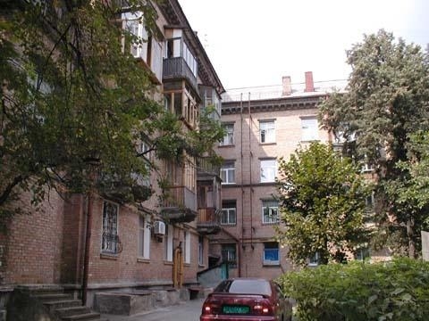 Київ, Машинобудівна вул., 50