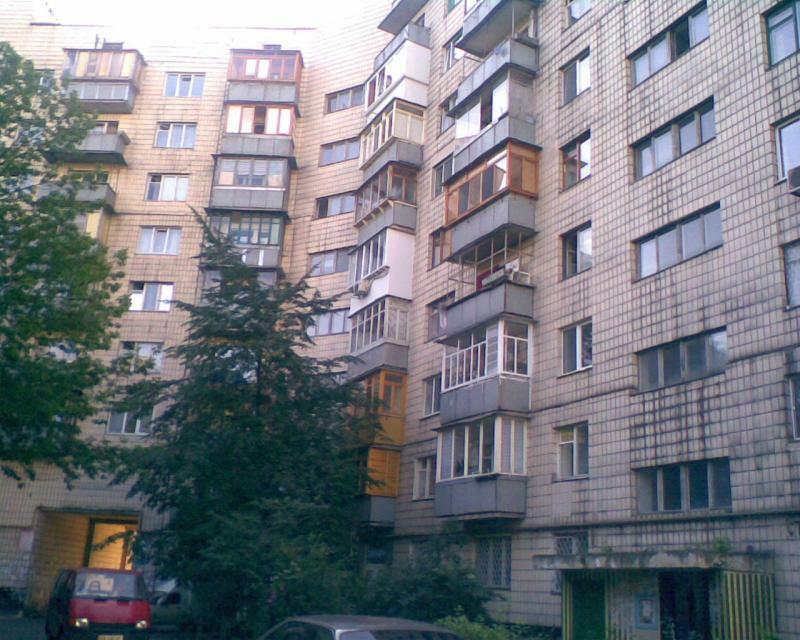 Киев, Маршала Малиновского ул., 25