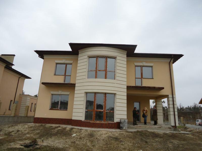 Київська обл., Обухівський район, смт Козин, Миру вул., 35