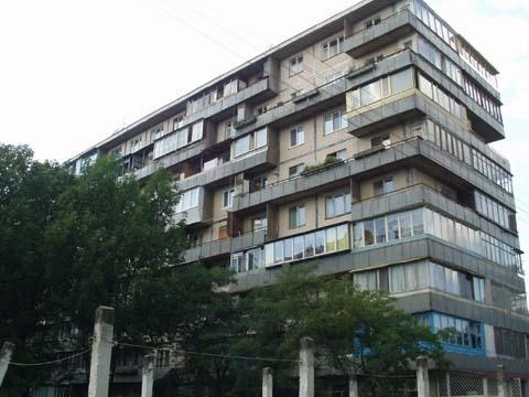 Киев, Космонавта Волкова ул., 12