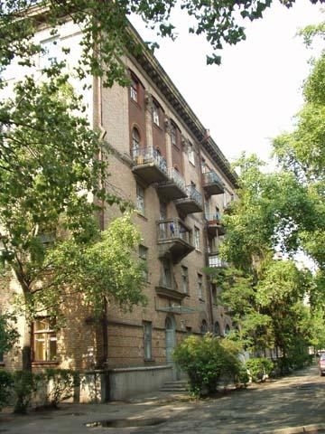 Киев, Краковская ул., 7