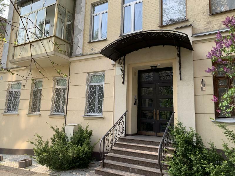 Київ, Крутий узвіз, 5