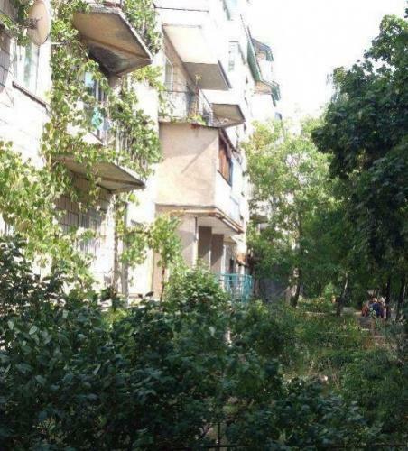 Оренда 1-кімнатної квартири 30 м², Колекторна вул., 3