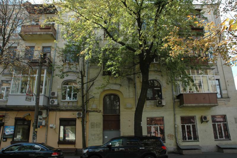 Київ, Костянтинівська вул., 37