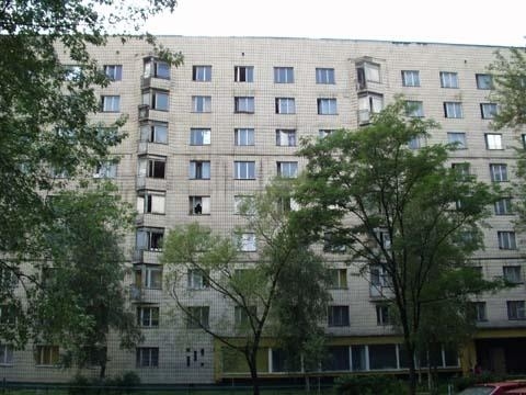 Київ, Космонавта Волкова вул., 10А