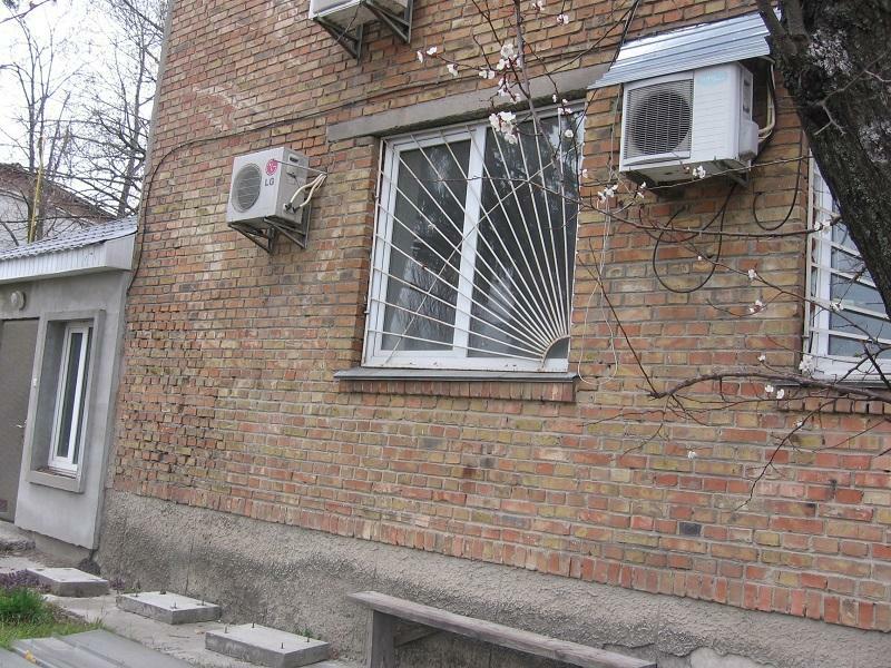 Київська обл., Бориспільський район, м. Бориспіль, Броварская вул., 50