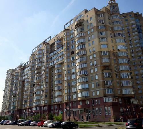 Оренда офісу 195 м², Микільсько-Слобідська вул., 2Б