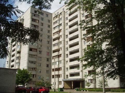 Київ, Новаторів вул., 9