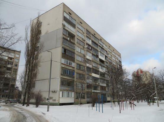 Киев, Новодарницкая ул., 15
