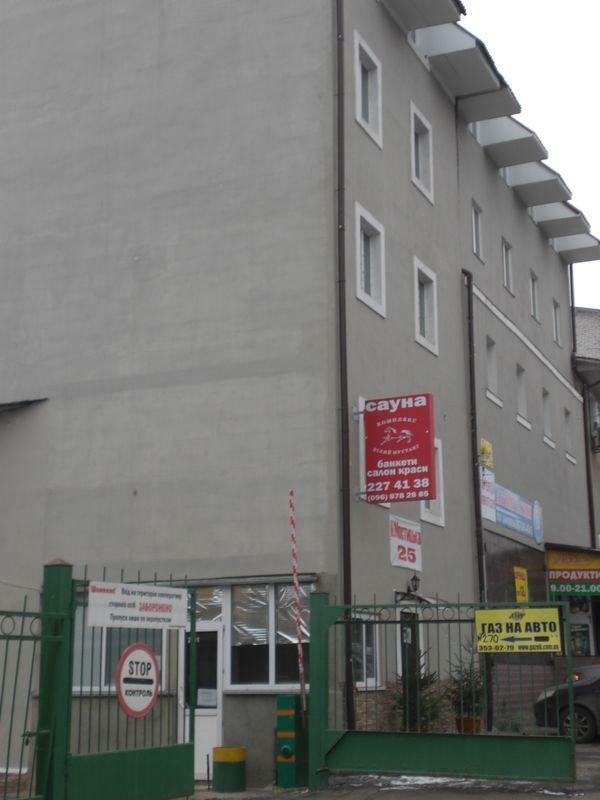 Київ, Новомостицька вул., 25