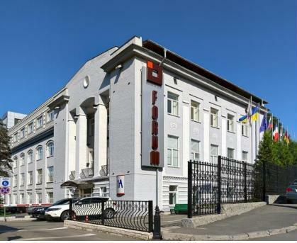 Київ, Миколи Пимоненка вул., 13А