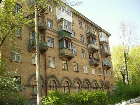 Киев, Николая Раевского ул., 25
