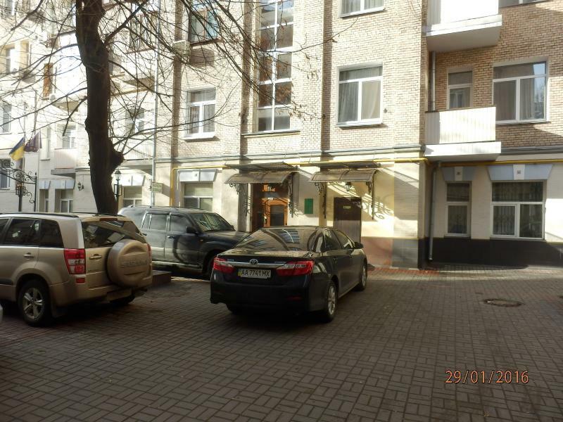 Киев, Институтская ул., 19А