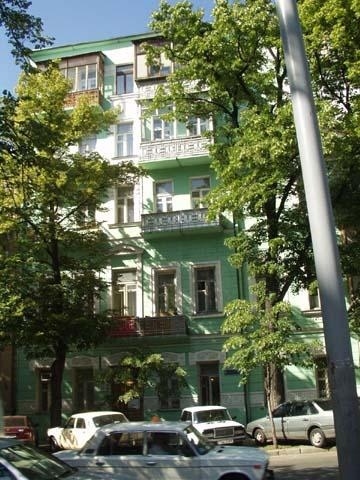 Киев, Институтская ул., 13А