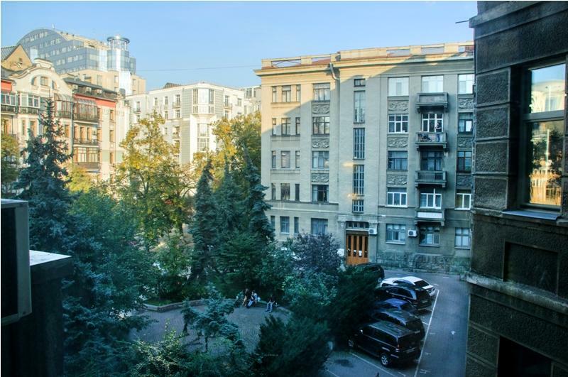 Аренда 3-комнатной квартиры 110 м², Институтская ул., 16